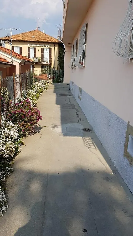 Casa Vacanze La Farfalla 因佩里亚